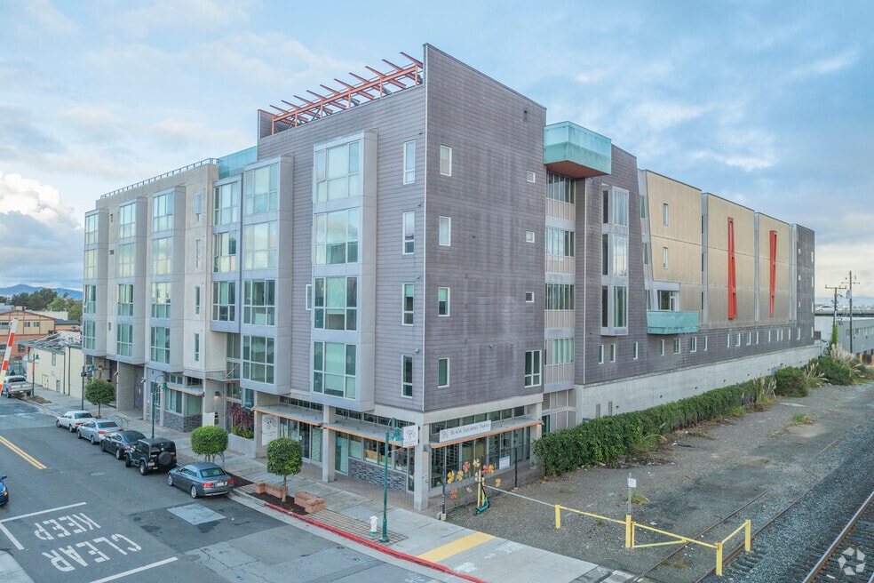 Viewpoint, Berkeley, CA 94710 - photo 1