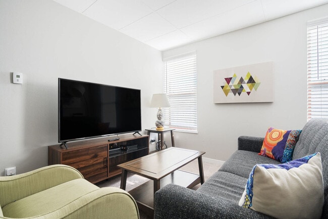 615 N East St unit ID1364143P, Indianapolis, IN 46202 - photo 2