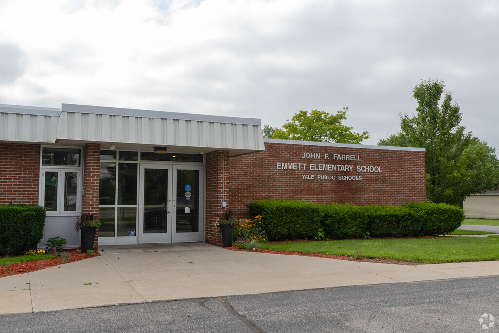 John F. Farrell-Emmett Elementary School entrance in St Clair County.