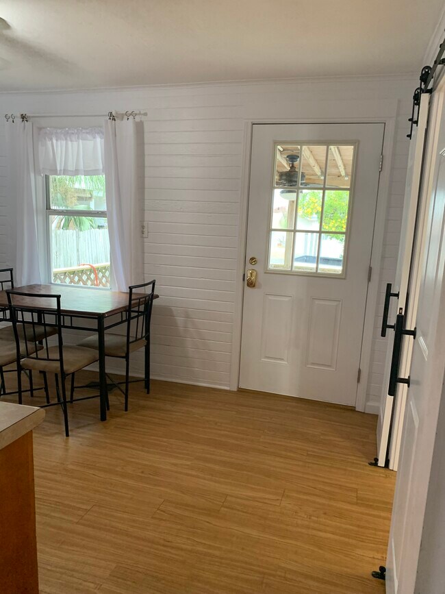 118 E Lakeshore Dr unit B, Panama City Beach, FL 32413 - photo 4