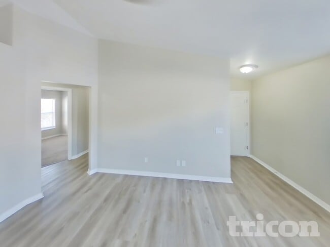 8502 Deer Chase Dr, Riverview, FL 33578 - photo 3