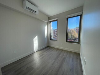 77 Commercial St Unit 403, Brooklyn, NY 11222