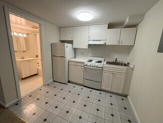 1247 Beacon St, Brookline, MA 02446