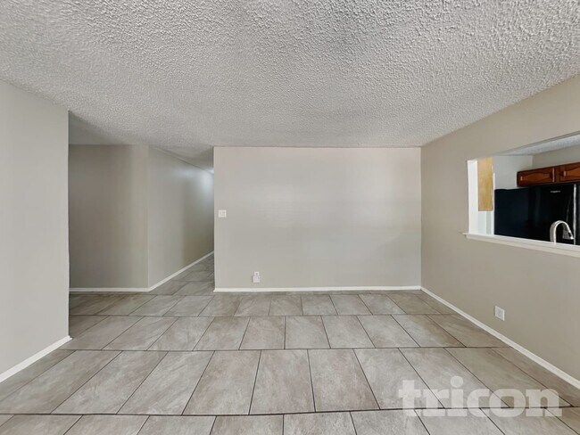 5015 Walt Schirra St, San Antonio, TX 78219 - photo 4