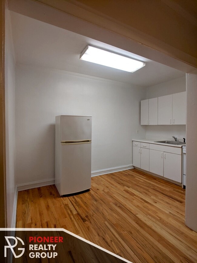 546 W Wellington Ave unit 540-204, Chicago, IL 60657 - photo 4