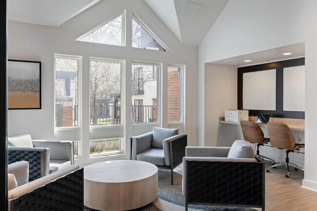 Avia Apartments on College Blvd (Overland Park), Overland Park, KS 66210 - photo 4