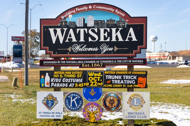 Watseka offers a quiet atmosphere in  Iroquois County, IL.