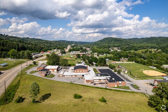 Horace Maynard Middle School inspires students to thrive academically and personally.