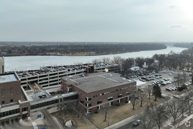 St. Cloud Hospital Program residents have access to a variety of programs.