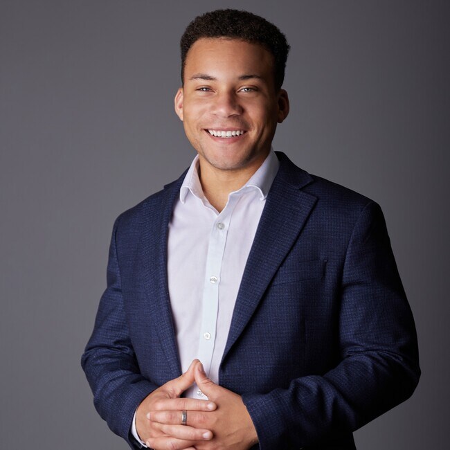 Agent Photo