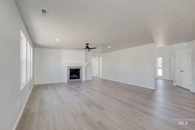 8448 S Tyrion Way, Kuna, ID 83634 - photo 2