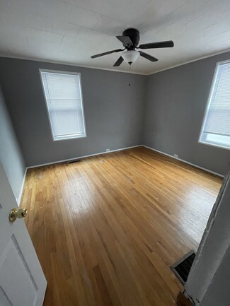308 University Ave, Lowell, MA 01854