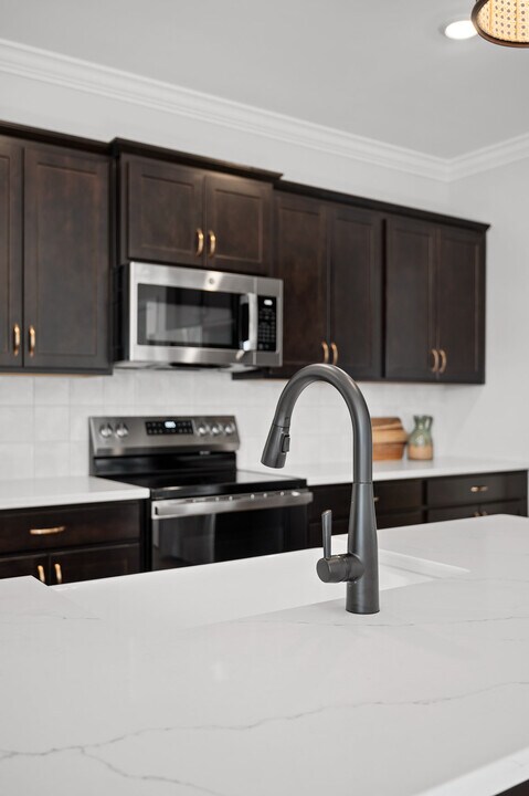 7389 Sun Blossom-5.jpg