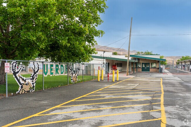 The front entrance to Verdi Elementary School in Verdi.