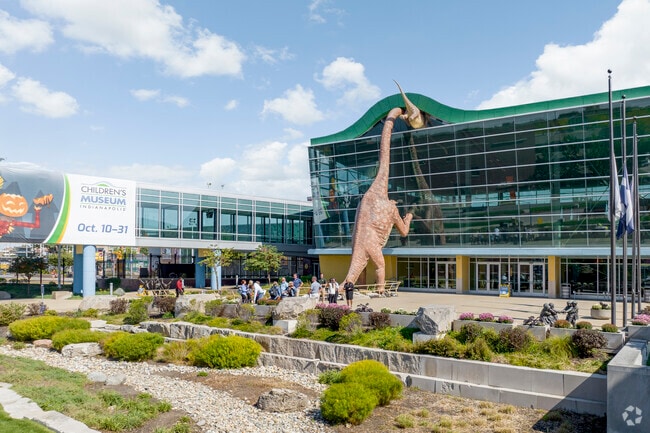 Near Northwest Riverside families are only minutes from the world's largest Children's Museum.