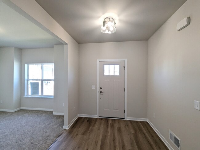 6631 Junco Dr, Middleton, WI 53562 - photo 3