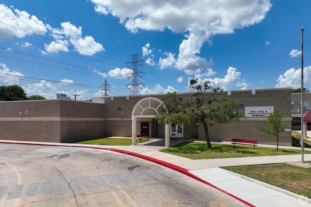 Miller Point Elementary School main entrance.
