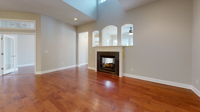 2704 Scioto Station Dr unit 2704, Columbus, OH 43204 - photo 3