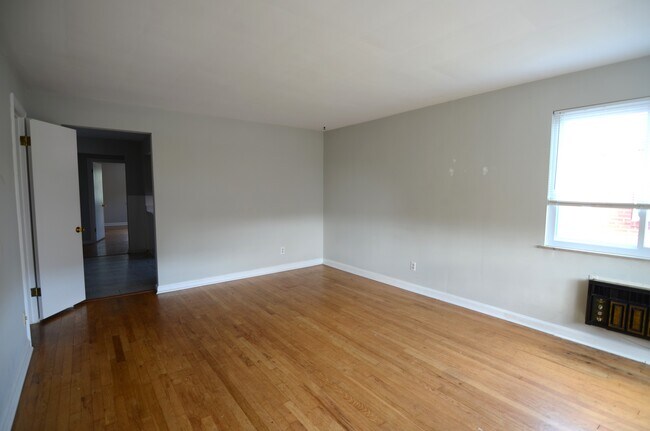 4048 Longford Dr unit 4, Cincinnati, OH 45236 - photo 3