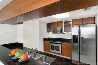 1800 N Bayshore Dr, Miami, FL 33132