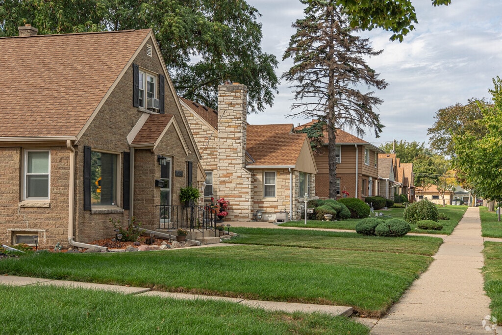 About Hampton Heights Schools, Demographics, Things to Do