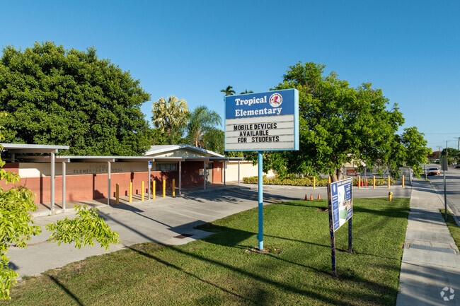 The Tropical Elementary School sign.