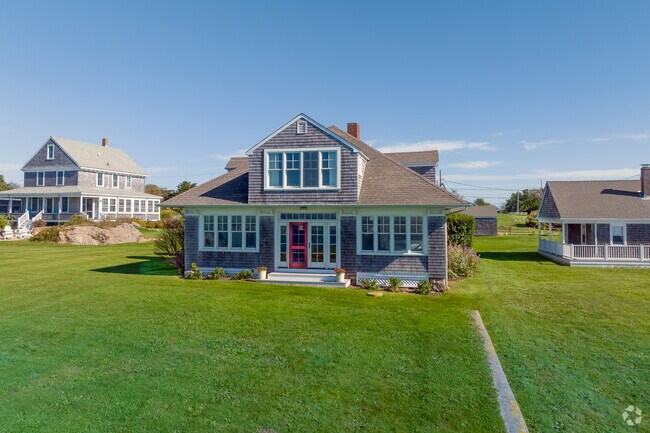 You can see many home styles in Little Compton.