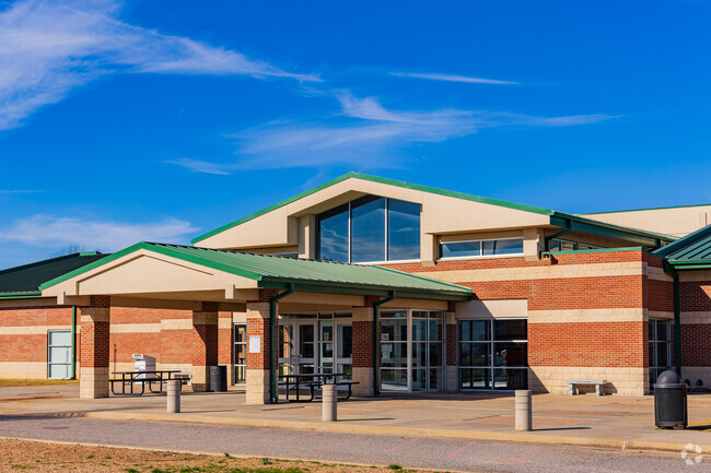 Lexington High School provides education in the neighborhood of Lexington.