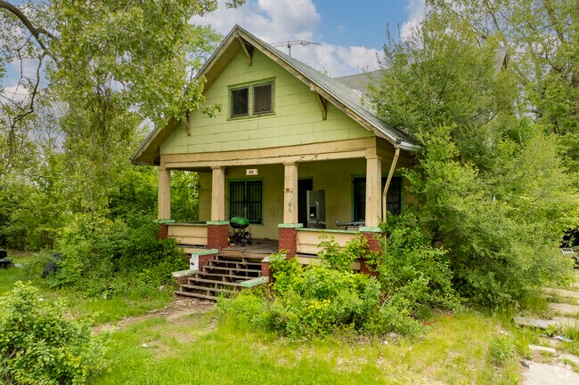 Older houses in South Parks offer fixer-upper opportunities for new homeowners.