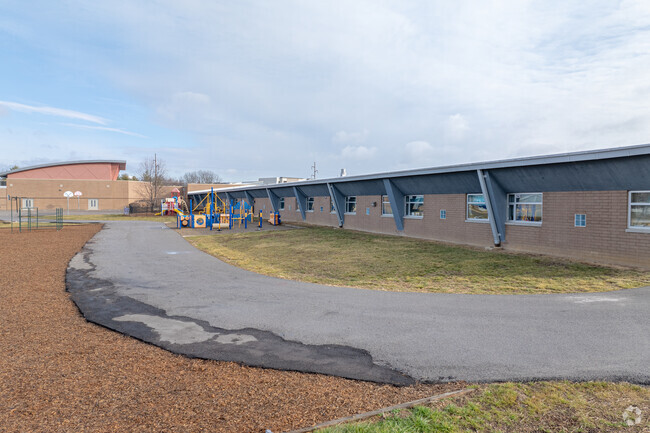 Crossroads Elementary School boasts above average test scores.