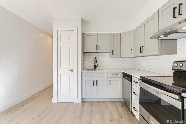 1632 Chester St unit 1632, Aurora, CO 80010 - photo 4