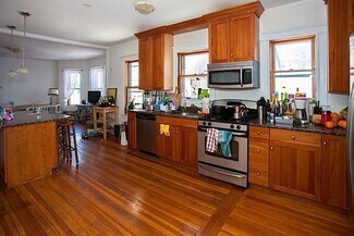 32 Hawthorne St Unit 2, Somerville, MA 02144