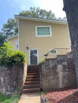 213 W 12th St Unit 2 - Loft, West Point, GA 31833