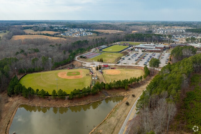 Franklinton High School scores a B from Niche.Com.