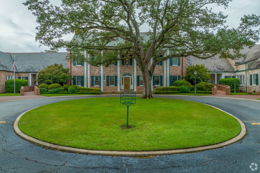 Metairie Park Country Day School has served Old Metairie since 1929.