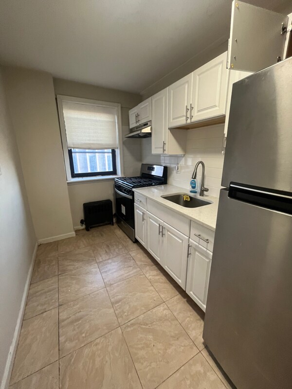 110 Washington St unit 6G, East Orange, NJ 07017 - photo 1