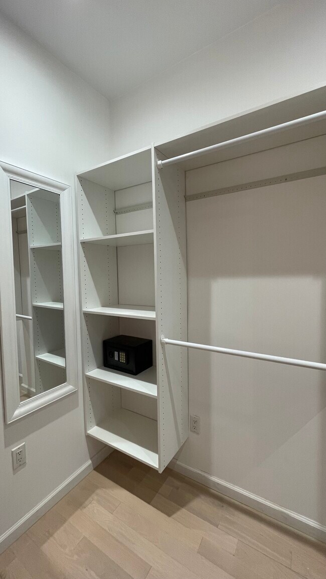 111 E 39th St, New York, NY 10016 - photo 7