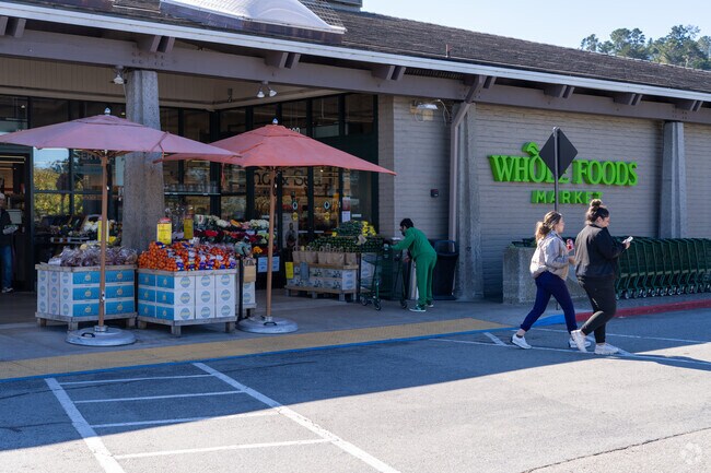 Whole Foods enriches Fisherman's Flats/Josselyn Canyon with fresh, organic options nearby.