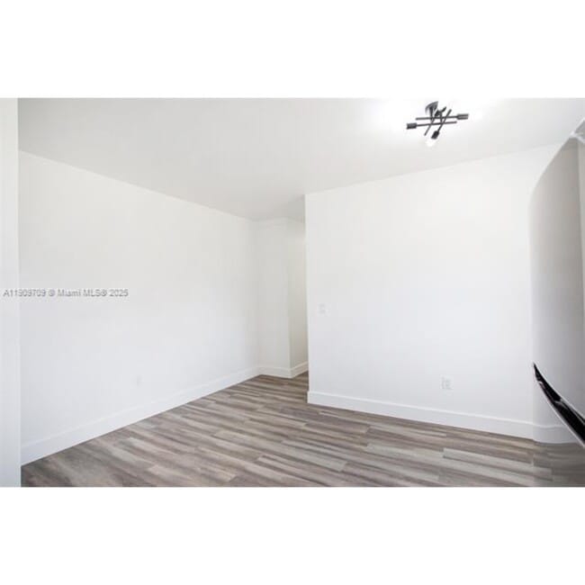 2424 NW 7th Ct, Miami, FL 33127 - photo 6