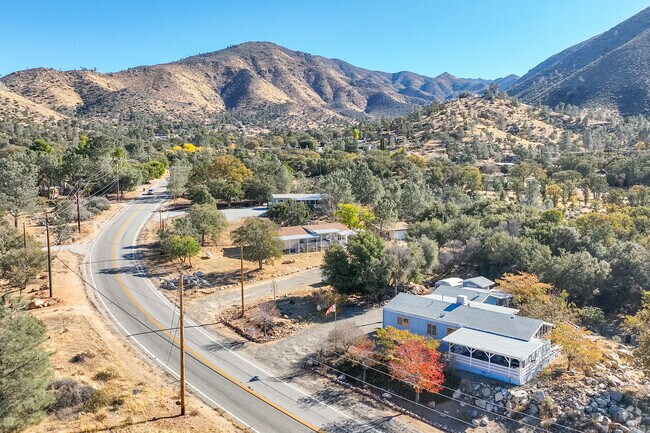 Bodfish with a view of the local mountain range.