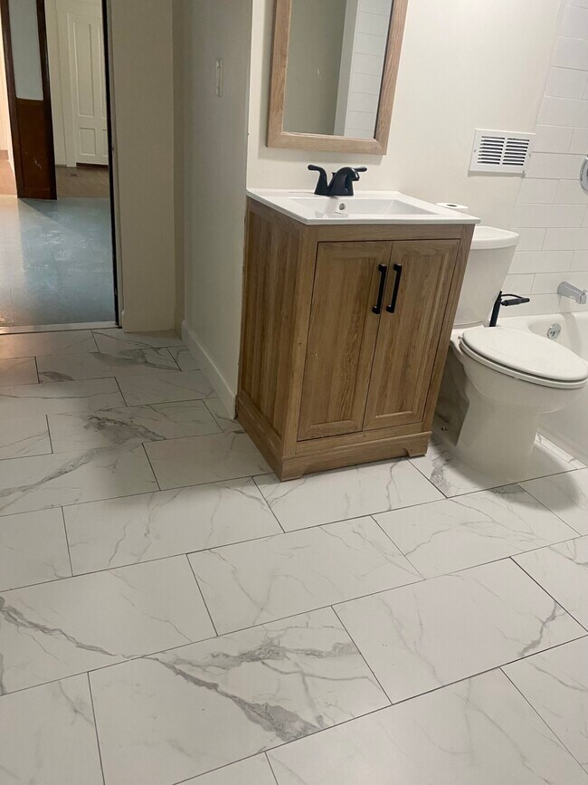 7 Court St unit 1, Woburn, MA 01801 - photo 3