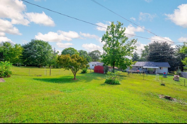 8912 Bayview Dr, Chattanooga, TN 37416 - photo 5