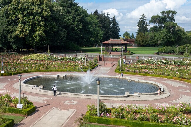 Children and families enjoy the fountain at Peninsula Park.