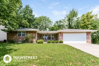 711 Levin Dr, O'Fallon, MO 63366