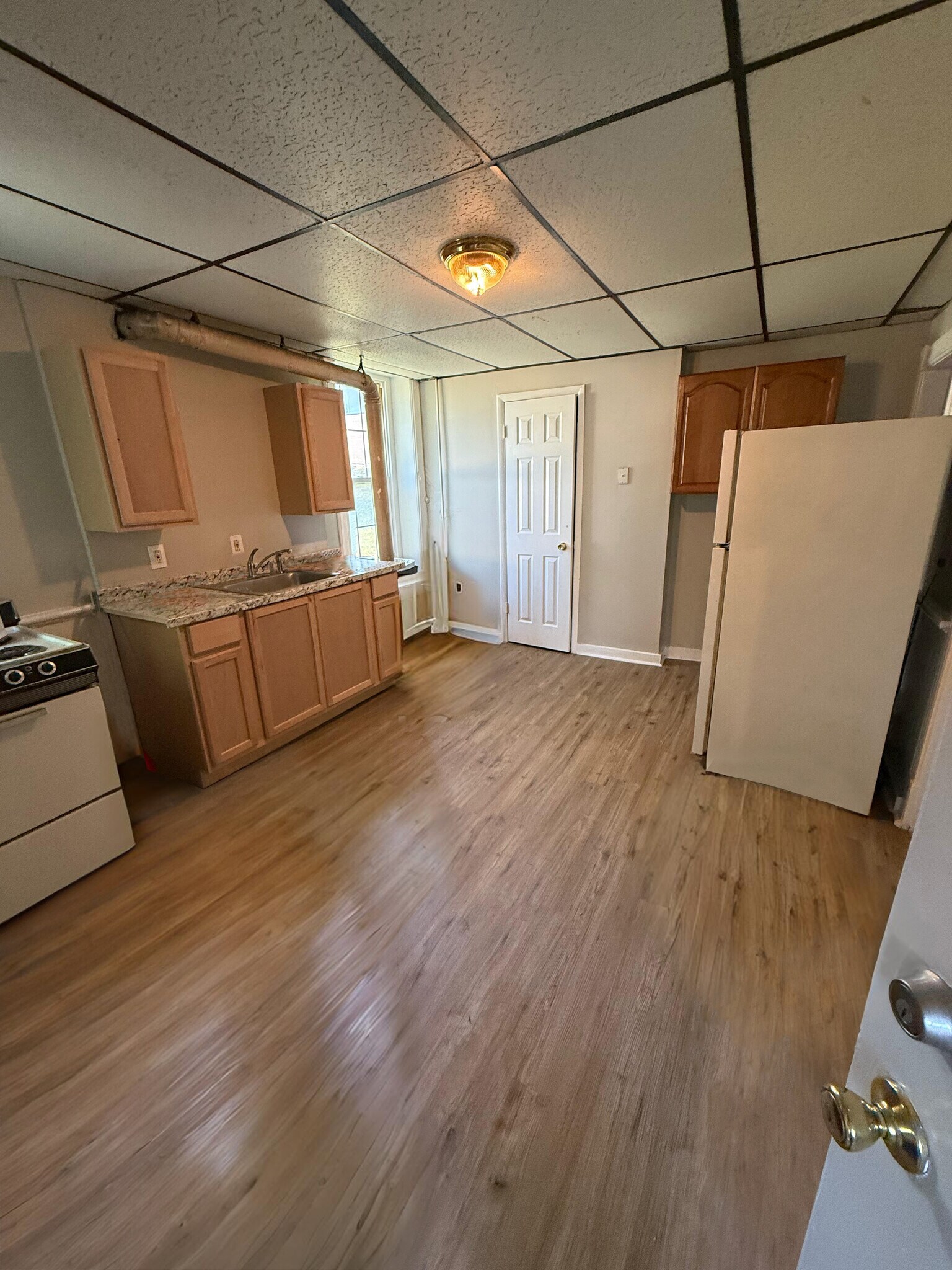 164 Main St unit 1R, Cohoes, NY 12047 - photo 1