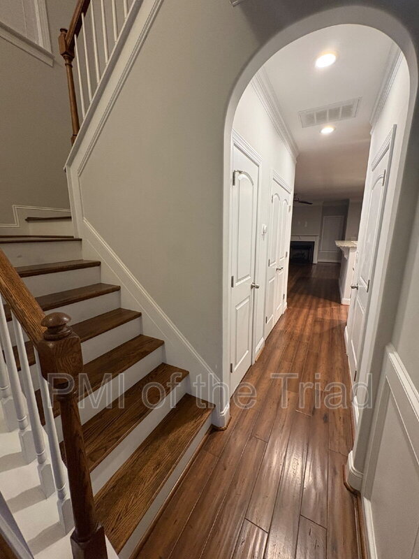 1146 Augustine Heights Dr, Winston Salem, NC 27103 - photo 1