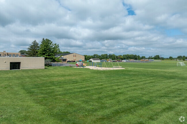 Serena High School has 162 students.