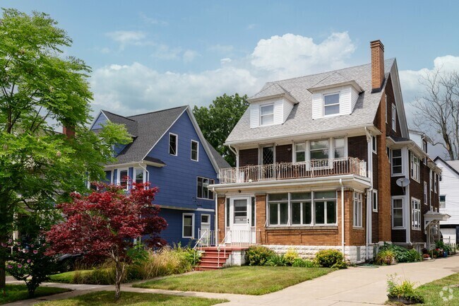 Cold Springs counts as very walkable with a walk score of 71 out of 100.