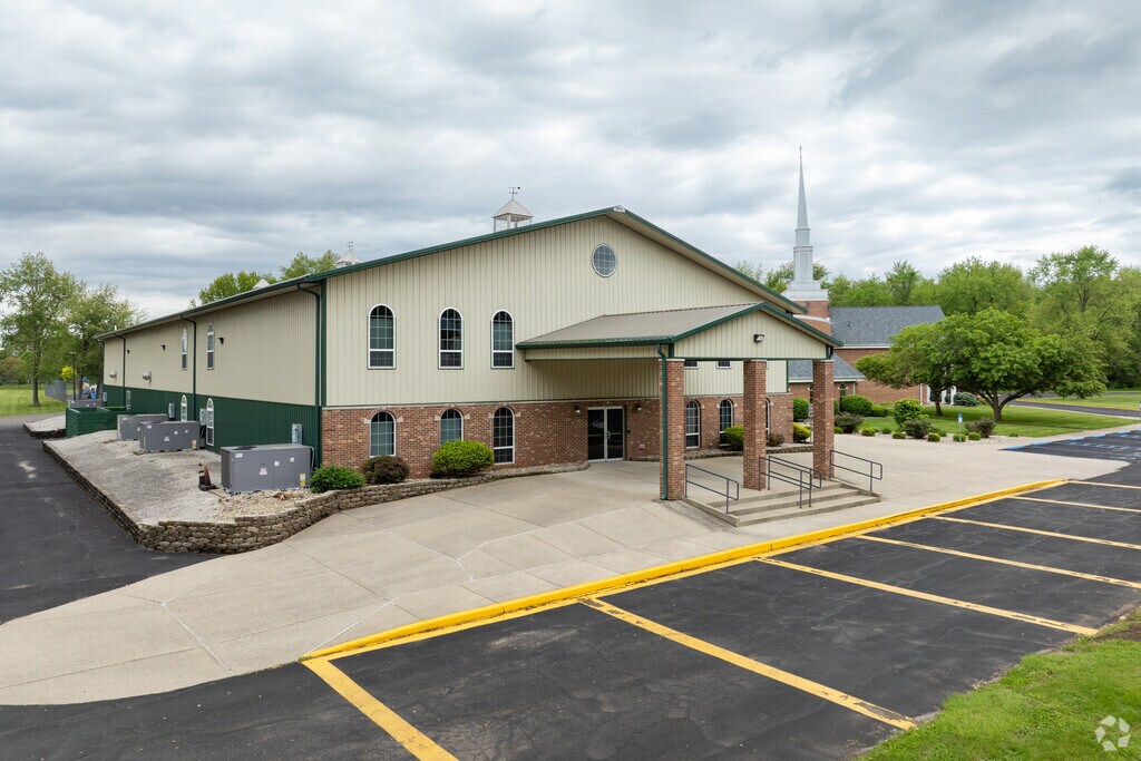 Cross Tabernacle Preparatory & Heaven's Express Academy entrance.
