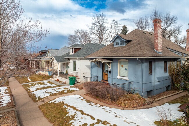 Overland is full of historic homes.